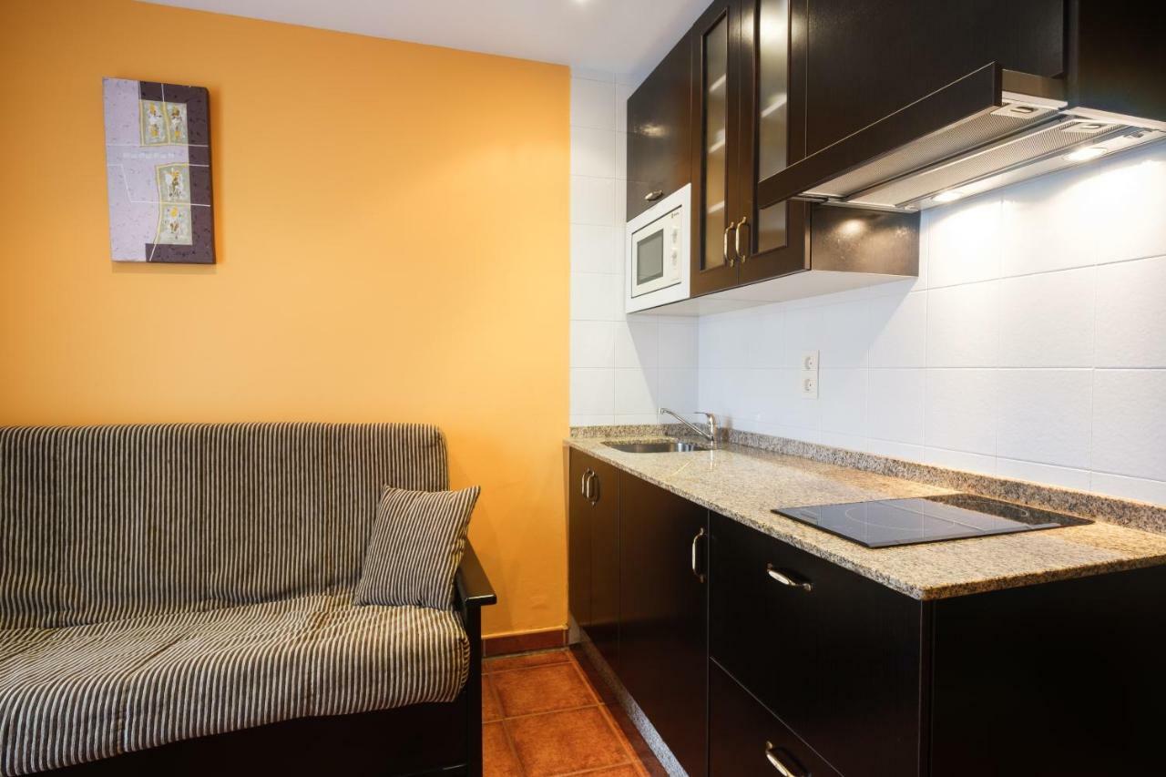 Manzaneda  Apartamentos De Herminia מראה חיצוני תמונה