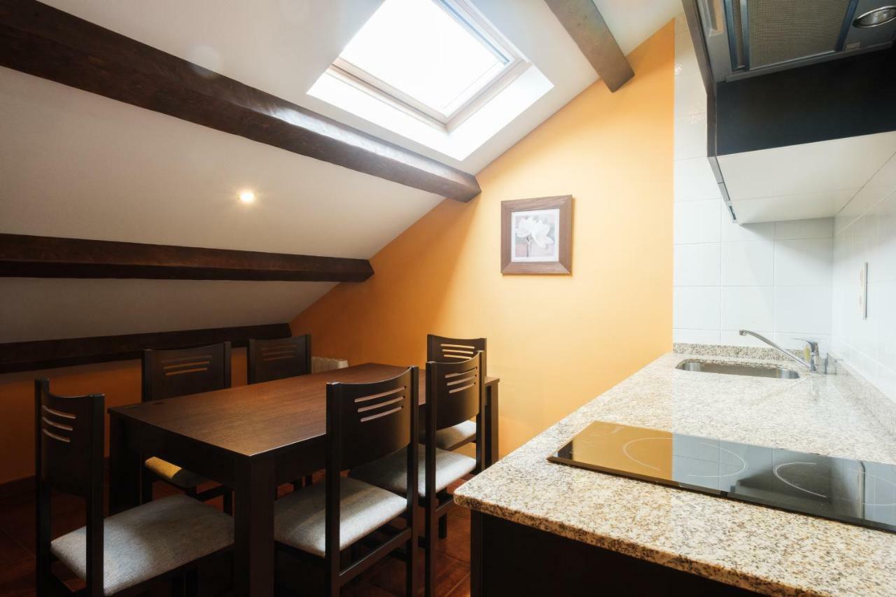 Manzaneda  Apartamentos De Herminia מראה חיצוני תמונה